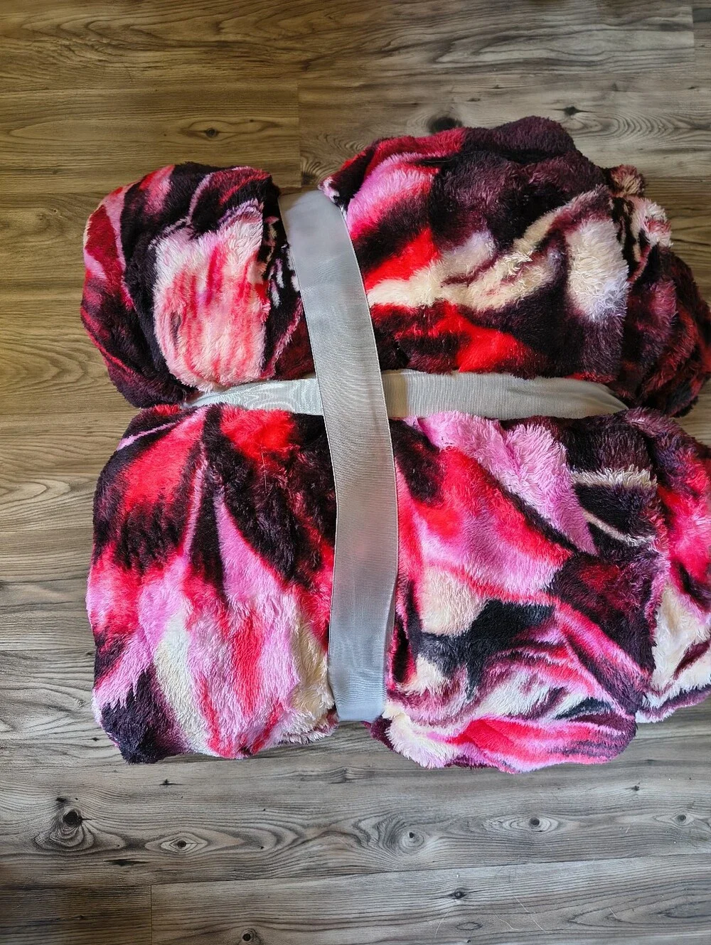 Akmi Textile King Size Rafah Soft Blanket Red Pink Floral
